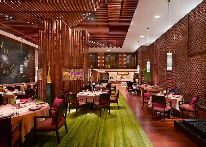 Hotel Banyan Tree
