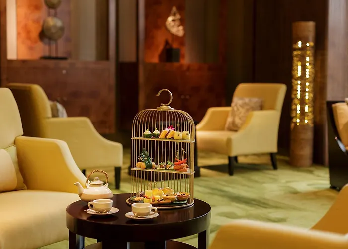 Hotel Banyan Tree