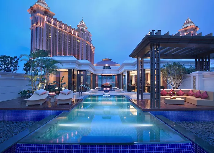 Banyan Tree 5*
