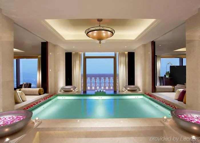 Banyan Tree 5*